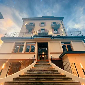 https://hotel-du-louvre.hotels-rhonealpes.com